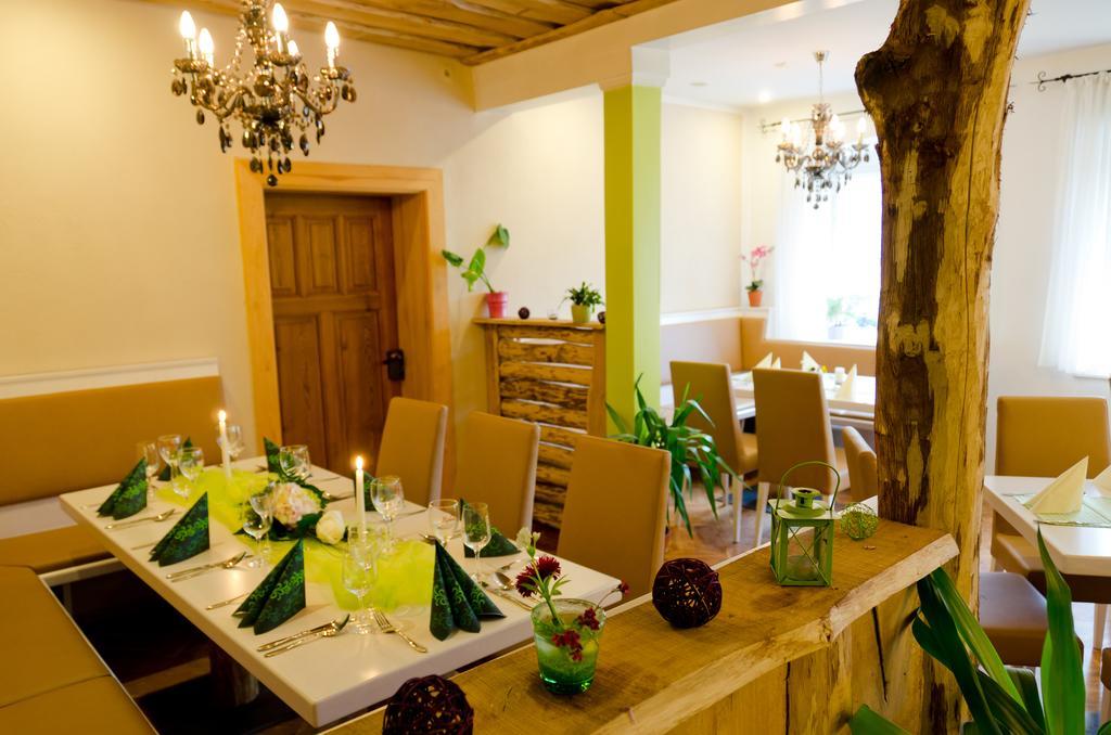Pension Zum Hirsch Göda Exteriör bild