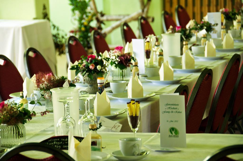 Pension Zum Hirsch Göda Exteriör bild