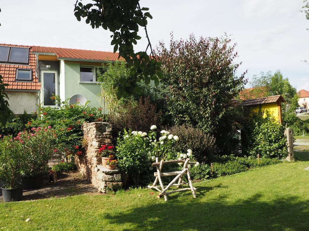 Pension Zum Hirsch Göda Exteriör bild